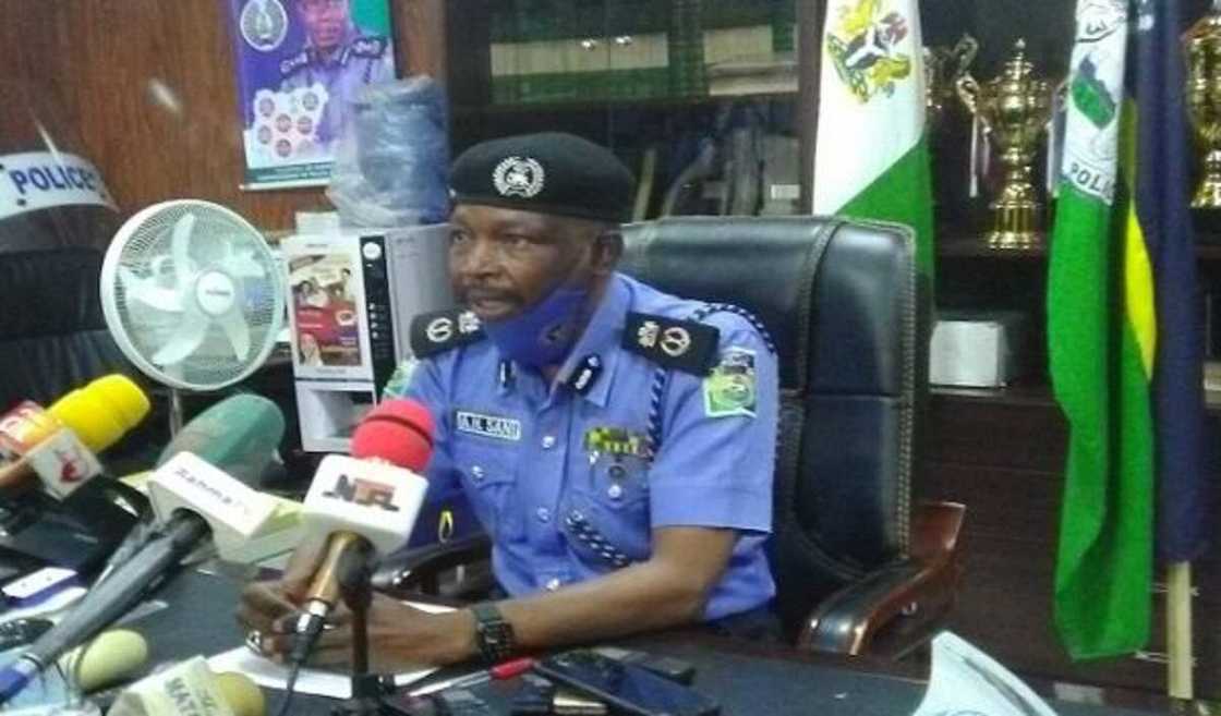 An kama matasan da ke dillancin hotunan tsiraicin 'yammatan Kano a yanar gizo An kama matasan da ke dillancin hotunan tsiraicin 'yammatan Kano a yanar gizo