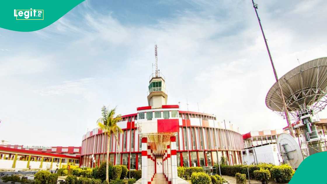 Flybird Aircraft management confirms all passengers are safe following an unusual landing at Kano Airport. Flybird Aircraft management confirms all passengers are safe following an unusual landing at Kano Airport.