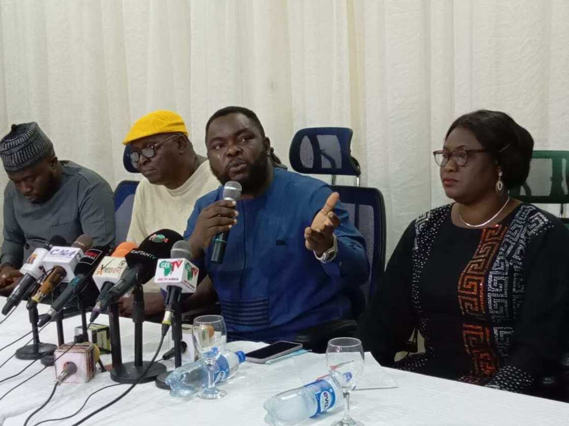 Prof Chris Prof Chris