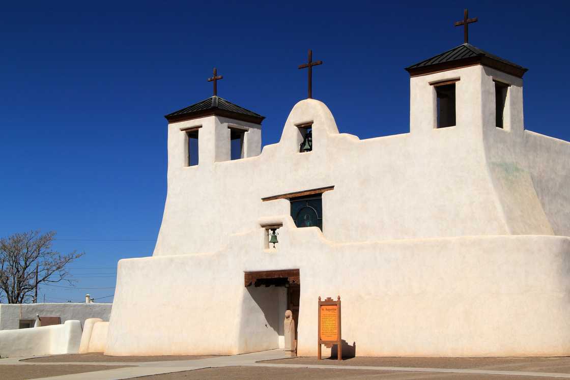 oldest catholic church in usaSan Agustín de la Isleta Mission old building.