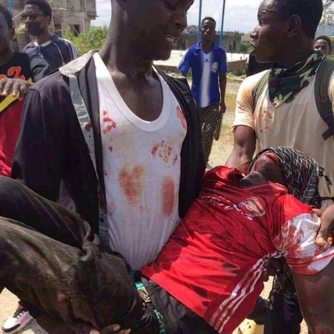 Ana zargin mutum shida sun hallaka yayinda Soji da yan sanda suke budewa yan Shi'a wuta Ana zargin mutum shida sun hallaka yayinda Soji da yan sanda suke budewa yan Shi'a wuta