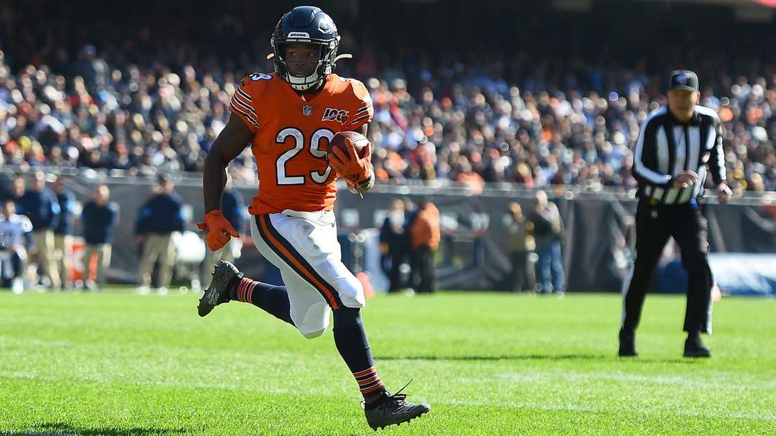 Tarik Cohen of the Chicago Bears runs for yards