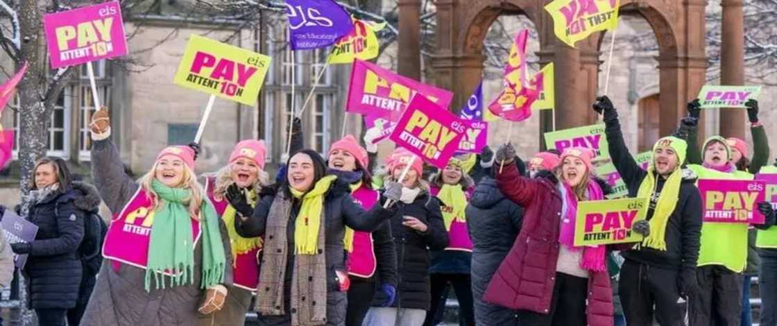 Turawa sun shiga yajin aiki saboda kudin albashi Turawa sun shiga yajin aiki saboda kudin albashi