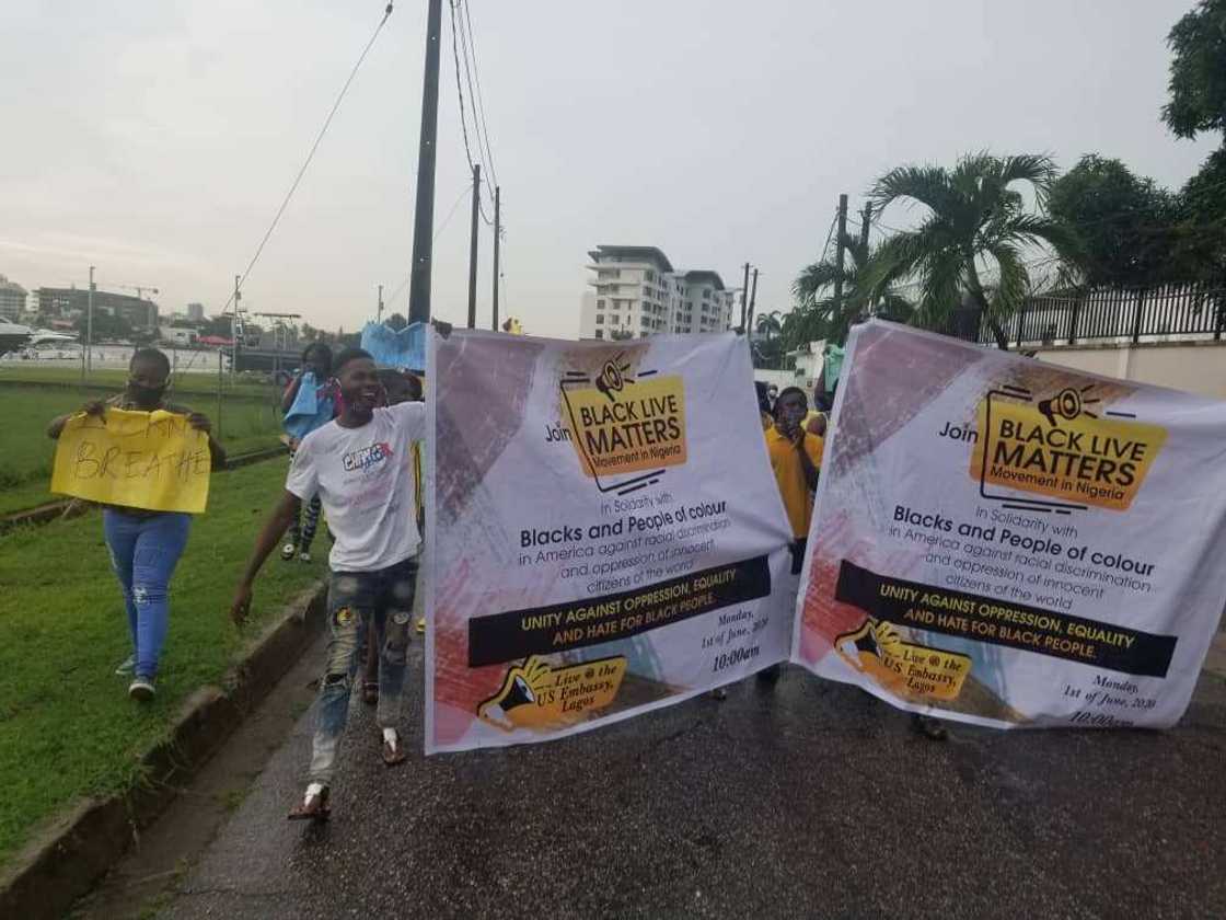 George Floyd: Protesters defy heavy Lagos rain, march in solidarity with blacks George Floyd: Protesters defy heavy Lagos rain, march in solidarity with blacks