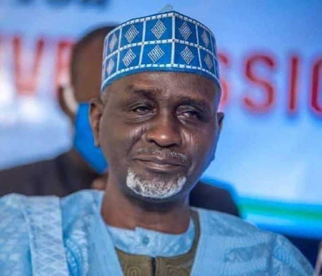 Sanata Ibrahim Shekarau yana murmusawa Sanata Ibrahim Shekarau yana murmusawa