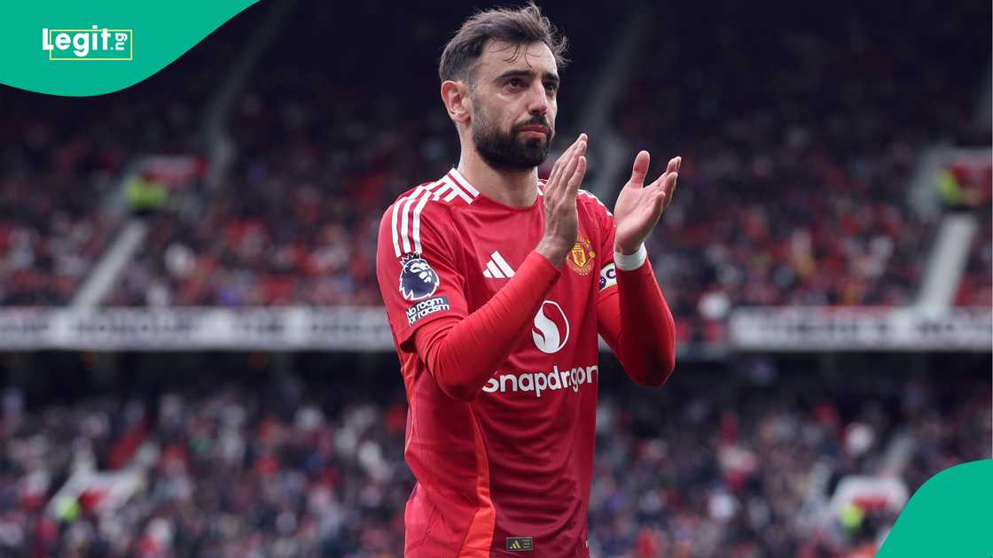 Bruno Fernandes, Manchester United, Aston Villa, Villa Park, Birmingham, England, Premier League. Bruno Fernandes, Manchester United, Aston Villa, Villa Park, Birmingham, England, Premier League.