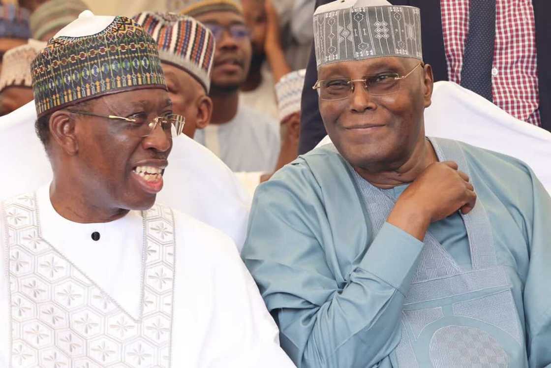 Atiku Abubakar da gwamna Okowa. Atiku Abubakar da gwamna Okowa.