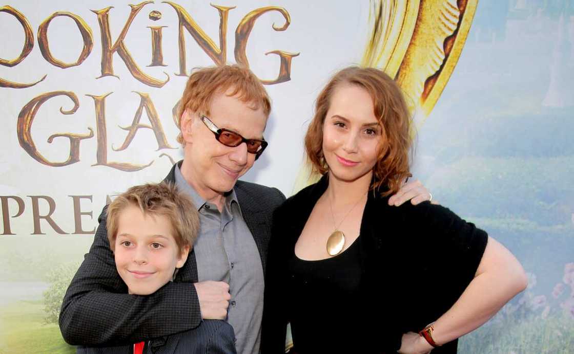 bridget fonda dannay elfman et leur fils bridget fonda dannay elfman et leur fils