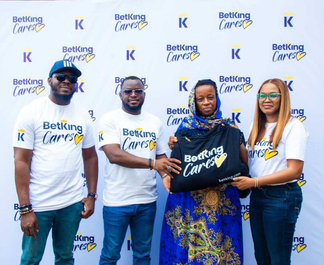 BetKing Cares CSR Initiative Positively Impacts 5 States, 10 Communities & 5,000 Households BetKing Cares CSR Initiative Positively Impacts 5 States, 10 Communities & 5,000 Households