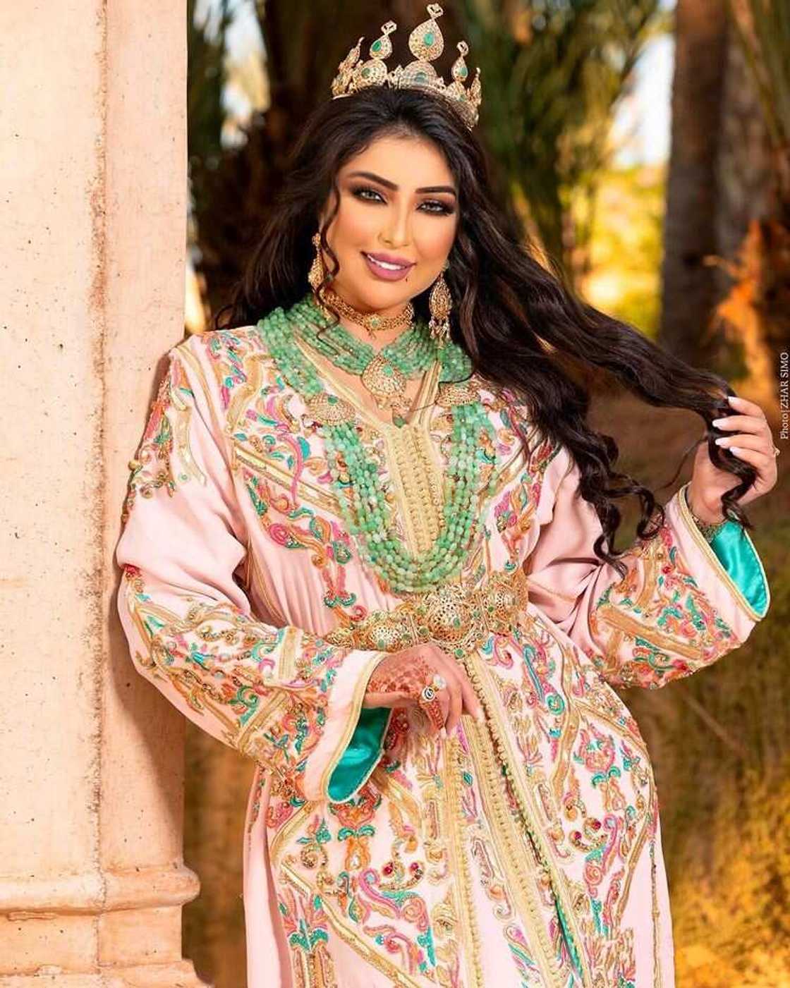 Biographie de Dounia Batma: photos, chirurgie esthétique, prison Biographie de Dounia Batma: photos, chirurgie esthétique, prison