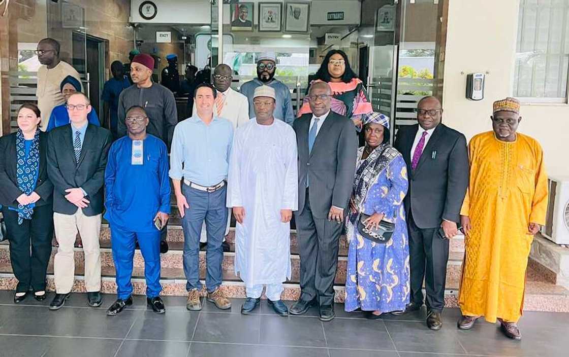 Shugaban INEC Shugaban INEC