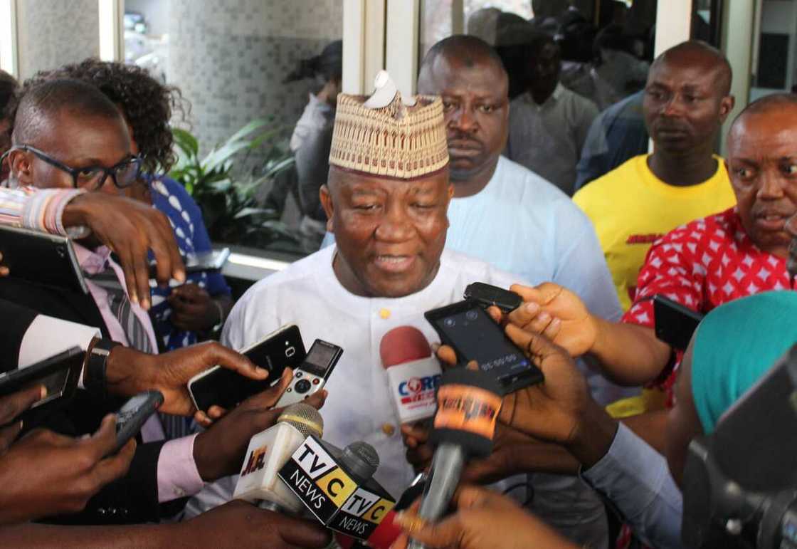 ‘Ya ‘yan APC sun fara buga wa Abdulaziz Yari gangar zama Shugaban Jam’iyya ‘Ya ‘yan APC sun fara buga wa Abdulaziz Yari gangar zama Shugaban Jam’iyya