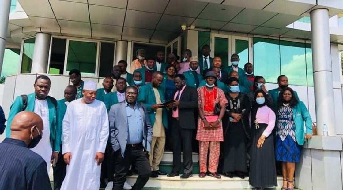 UGANDAN GOVERNMENT RECEIVES NIGERIAN TECHNICAL AID VOLUNTEERS IN A LAVISH WELCOME CEREMONY UGANDAN GOVERNMENT RECEIVES NIGERIAN TECHNICAL AID VOLUNTEERS IN A LAVISH WELCOME CEREMONY