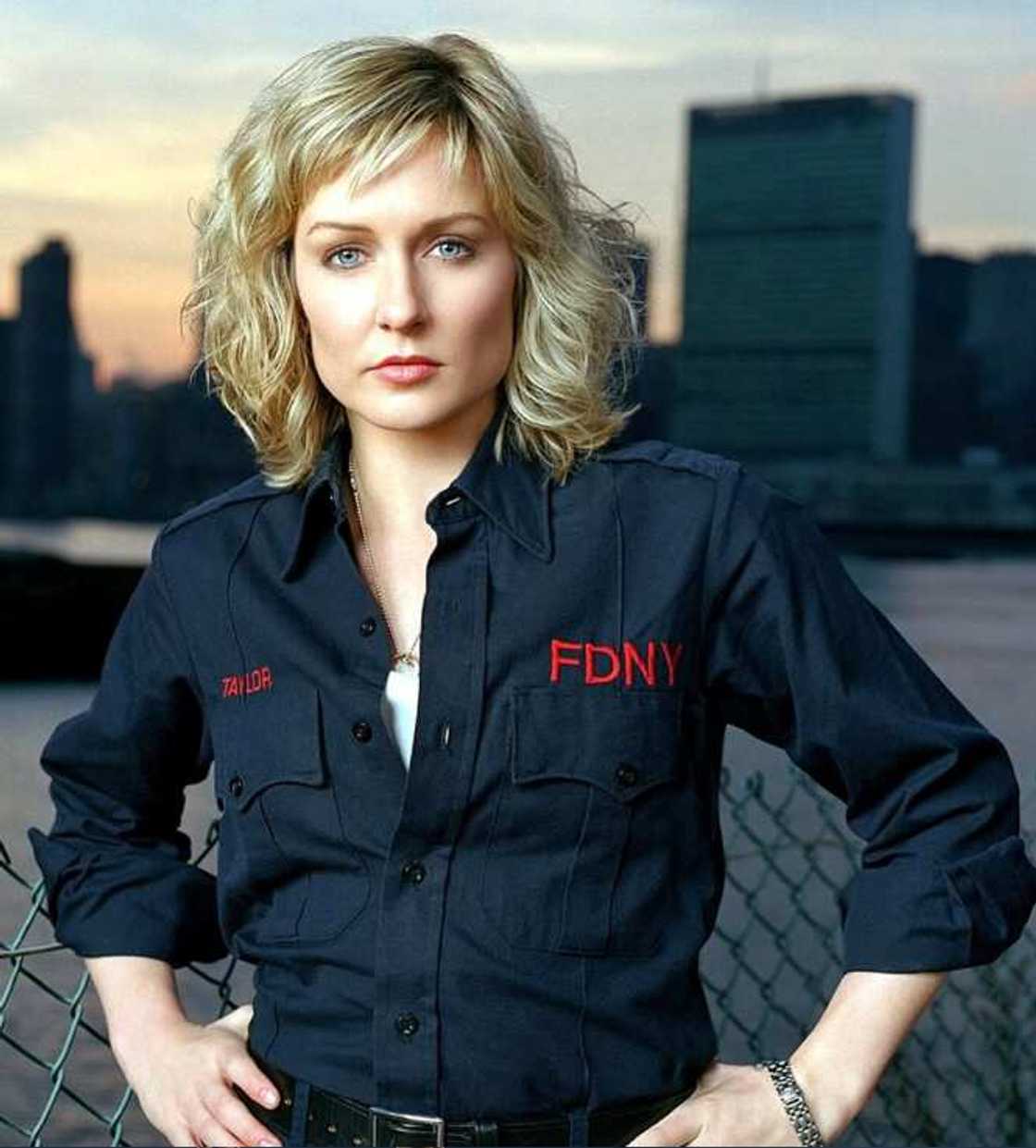 Amy Carlson hot Amy Carlson hot