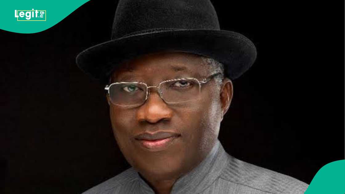 Jonathan challenges Nigerian youths to obtain voter cards and boost election turnout. Jonathan challenges Nigerian youths to obtain voter cards and boost election turnout.