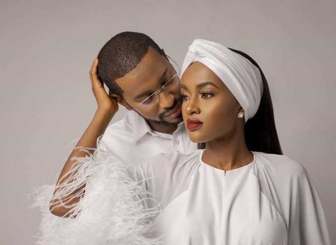 Hanan Buhari da Mijinta Muhammad Turad sun saki hotunansu na farko bayan aure Hanan Buhari da Mijinta Muhammad Turad sun saki hotunansu na farko bayan aure