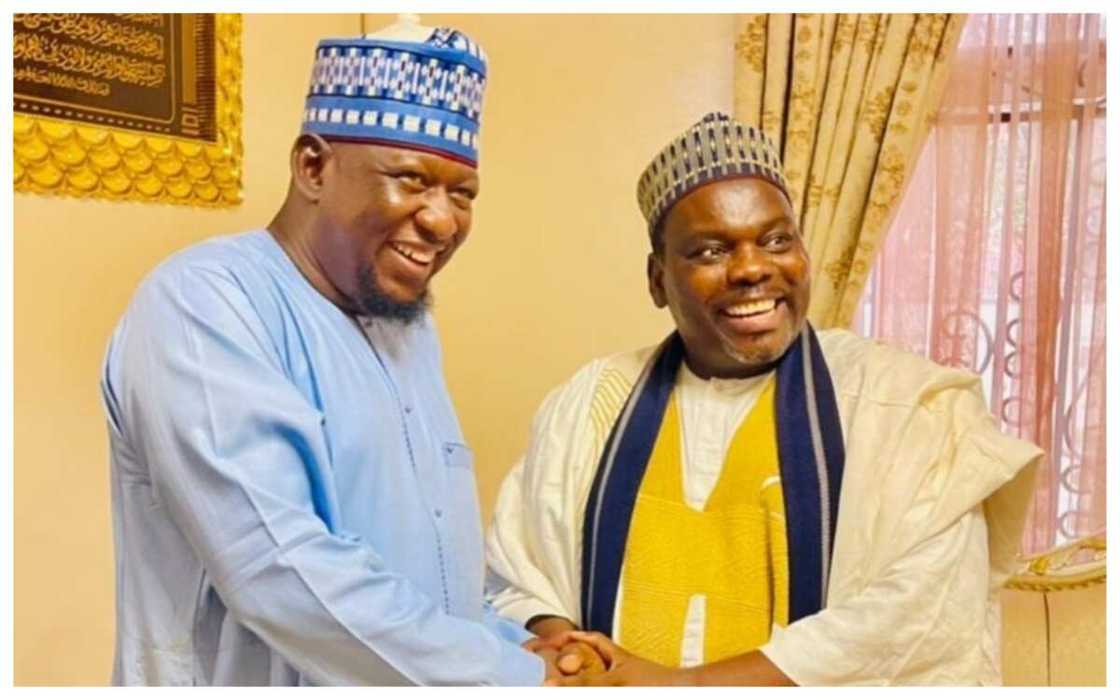 Sheikh Kabiru Gombe ya yafewa Muaz Magaji, sun gana ido da ido Sheikh Kabiru Gombe ya yafewa Muaz Magaji, sun gana ido da ido