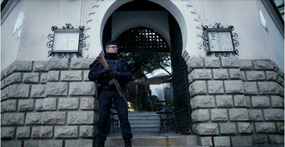 An rufe masallaci a Faransa saboda huɗubar tunzura jama'a An rufe masallaci a Faransa saboda huɗubar tunzura jama'a