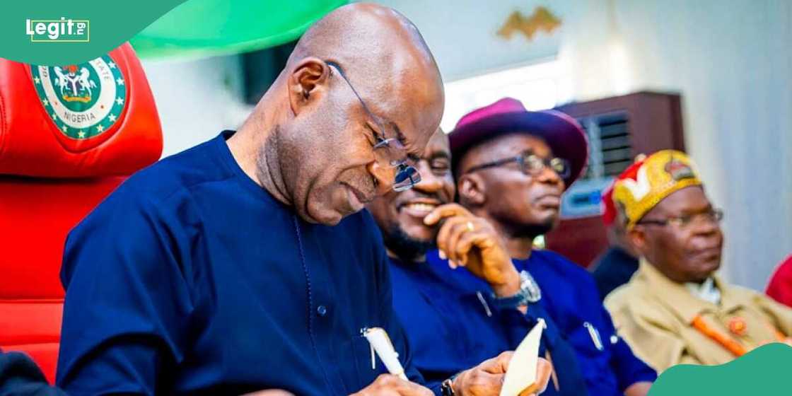 Gwamna Alex Otti na jihar Abia. Gwamna Alex Otti na jihar Abia.