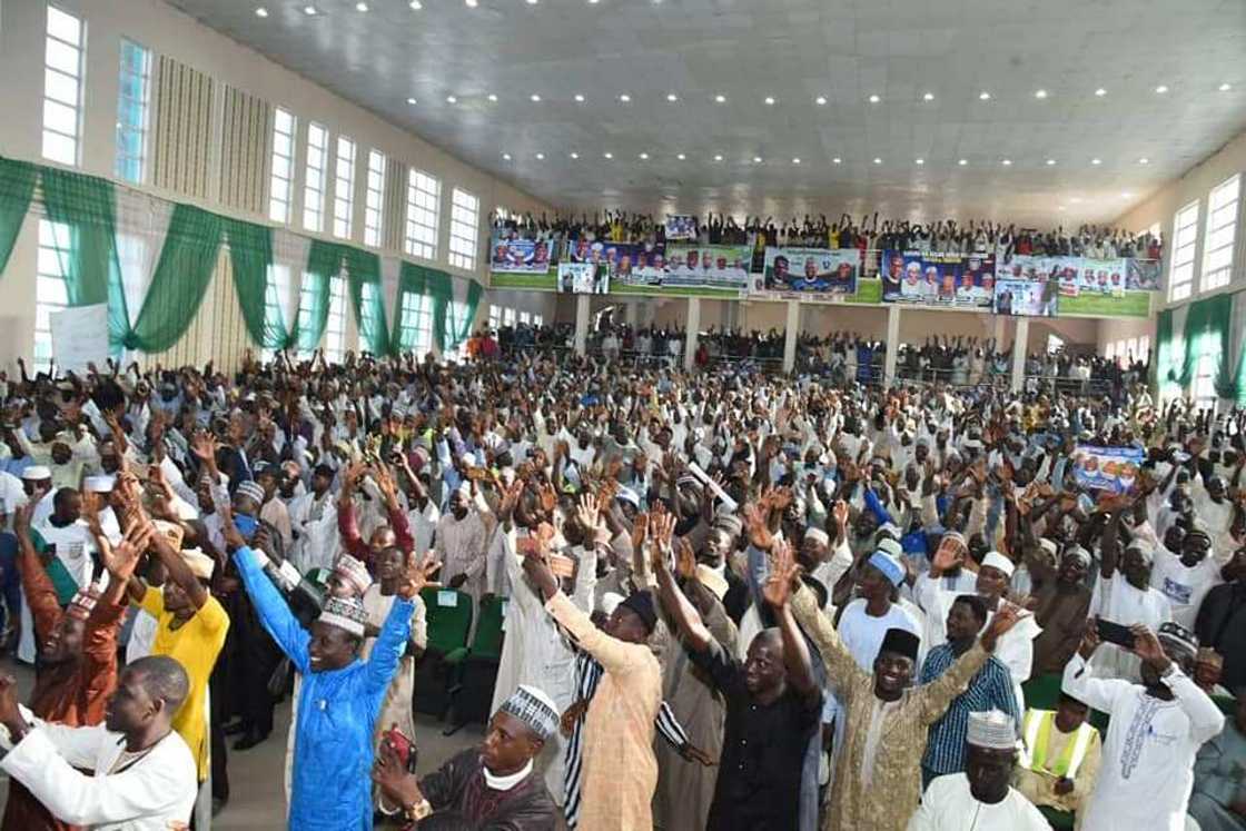 Siyasar Kano; Ganduje ya rantsar da sababbin kwamishinoni guda 4 Siyasar Kano; Ganduje ya rantsar da sababbin kwamishinoni guda 4