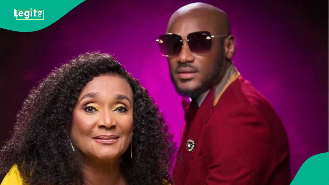 Video and pictures of 2Baba's mother's 70th birthday trend, fans to it
