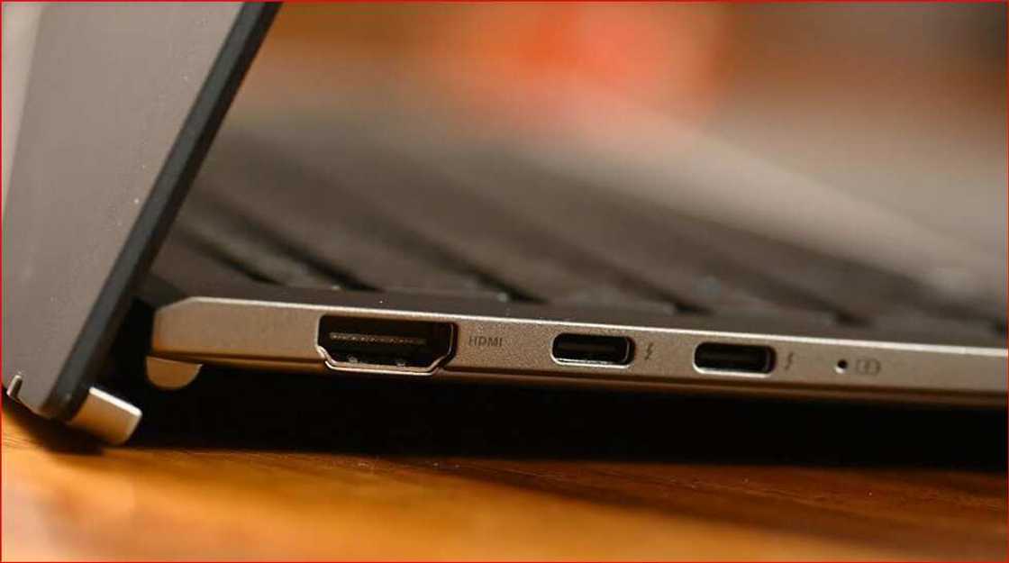 ASUS Zenbook S13 OLED (UX5304): Super-slim and Super-light, a Marvel of Technology and Style ASUS Zenbook S13 OLED (UX5304): Super-slim and Super-light, a Marvel of Technology and Style