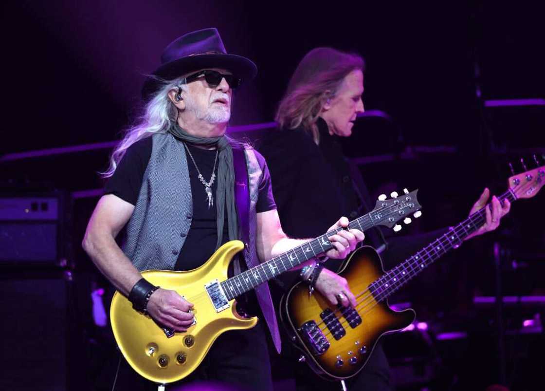 Brad Whitford and Tom Hamilton of Aerosmith performing Brad Whitford and Tom Hamilton of Aerosmith performing