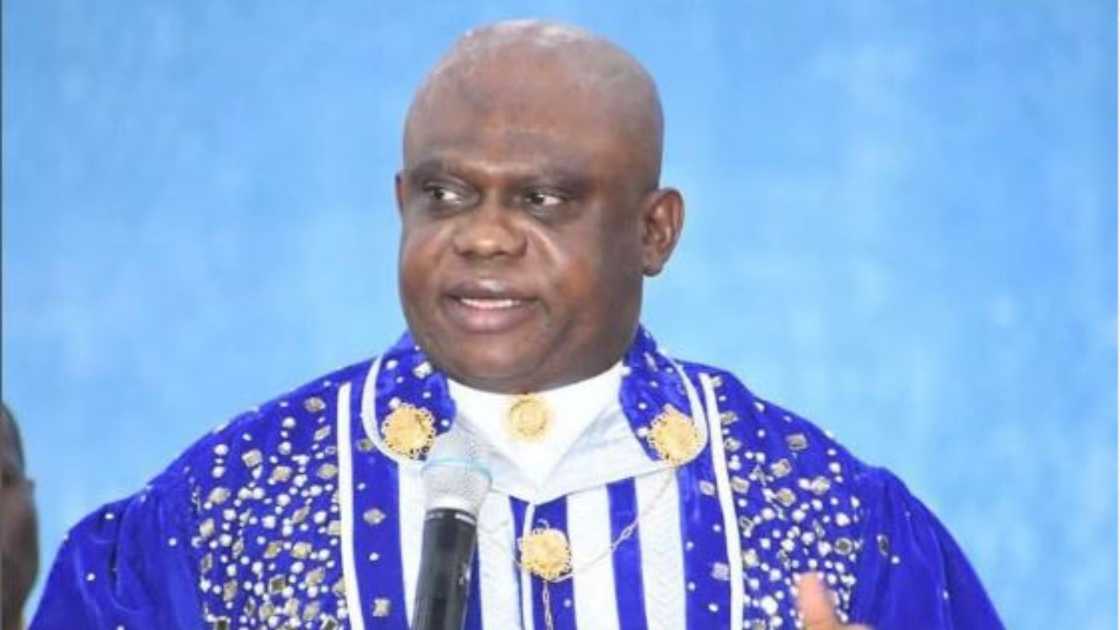 Apostle Chibuzor Chinyere, the General Overseer of Omega Power Ministries (OPM), has called on the parents of a girl abandoned at his gate to come and pick her up. Apostle Chibuzor Chinyere, the General Overseer of Omega Power Ministries (OPM), has called on the parents of a girl abandoned at his gate to come and pick her up.