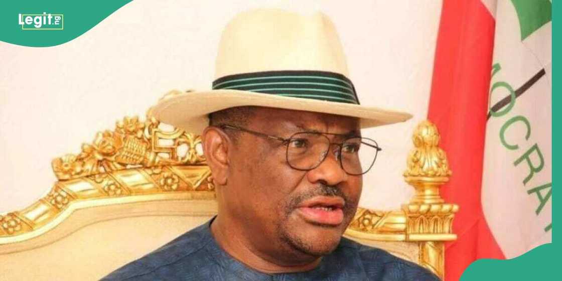 Wike unveils free train for Abuja residents Wike unveils free train for Abuja residents