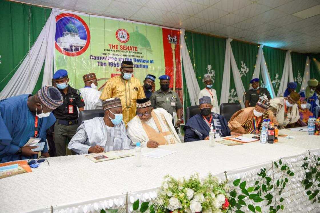 Gwamna Bala Muhammad ya halarci taron jin bahasi kan garambawul wa kundin tsarin mulki Gwamna Bala Muhammad ya halarci taron jin bahasi kan garambawul wa kundin tsarin mulki