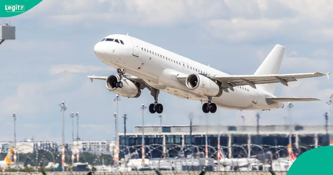 A man who returned from abroad without informing his family members showed how they welcomed him back home. A man who returned from abroad without informing his family members showed how they welcomed him back home.