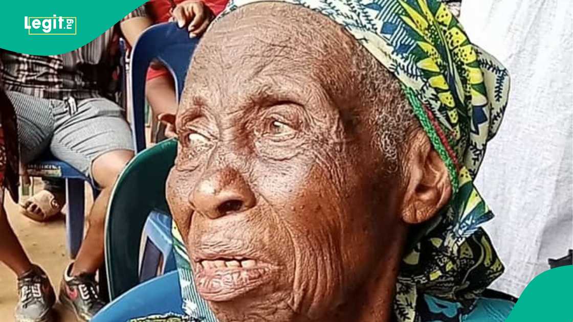 The woman could not vote because she had no voter's card.