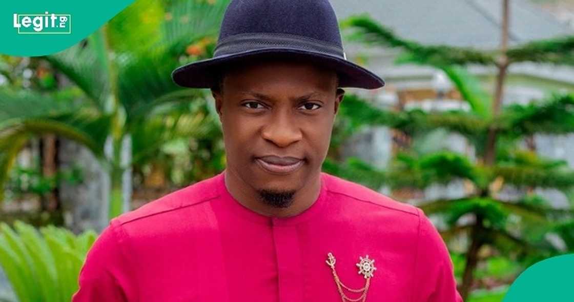 Man cries for justice after his pregnant sister died at a hospital. Man cries for justice after his pregnant sister died at a hospital.