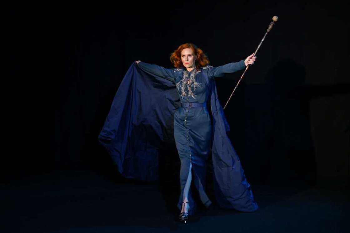 L'actrice Audrey Fleurot pose lors de la présentation Julien Fournie Haute Couture Automne/Hiver 2021/2022 dans le cadre de la Fashion Week de Paris le 17 juin 2021 à Paris, France. (Photo de Pierre Suu/WireImage) L'actrice Audrey Fleurot pose lors de la présentation Julien Fournie Haute Couture Automne/Hiver 2021/2022 dans le cadre de la Fashion Week de Paris le 17 juin 2021 à Paris, France. (Photo de Pierre Suu/WireImage)