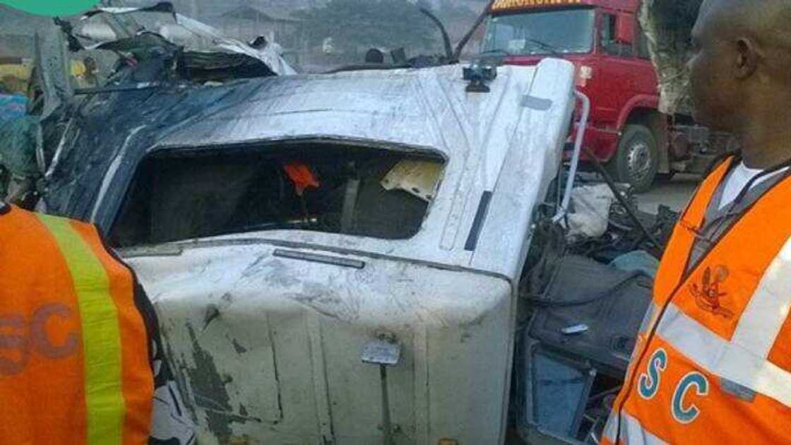 2 killed as bus, tricycle Collide in Kogi 2 killed as bus, tricycle Collide in Kogi