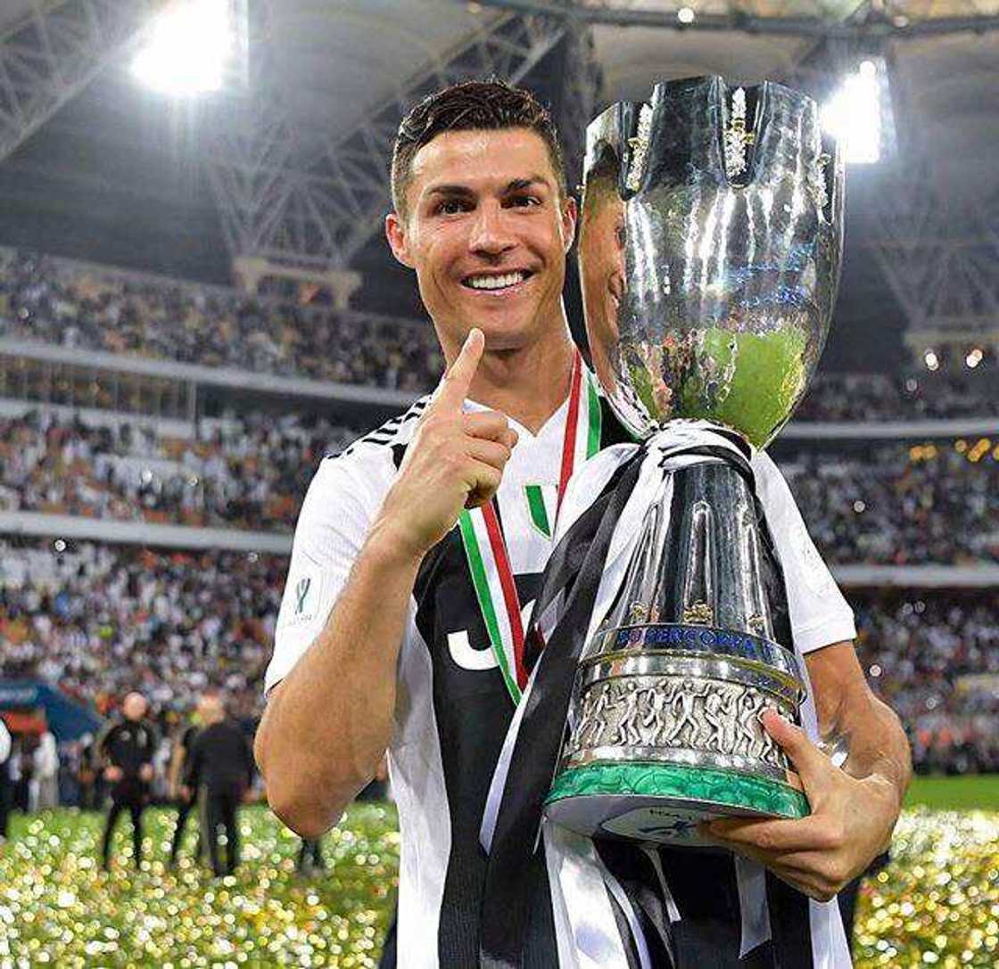 Tauraron Juventus Cristiano Ronaldo ya yi tunanin komawa taka leda a PSG