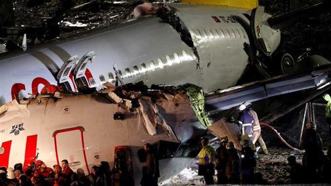 Mutum 3 sun hallaka, 179 sun jikkata yayinda jirgin saman yayi kaca-kaca a Turkiyya Mutum 3 sun hallaka, 179 sun jikkata yayinda jirgin saman yayi kaca-kaca a Turkiyya