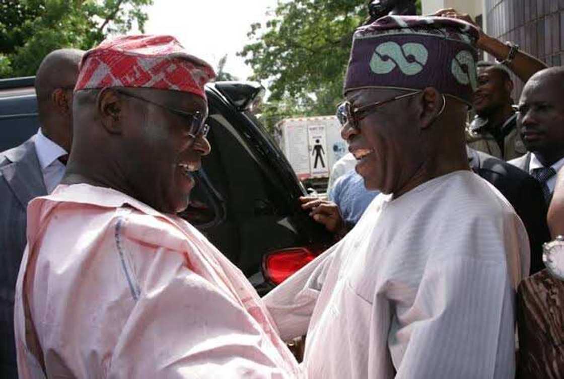 Bola Tinubu tare da Atiku. Bola Tinubu tare da Atiku.