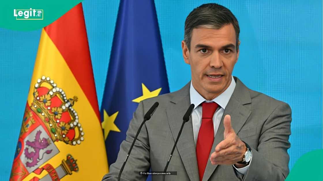 Spain names countries whose citizens can enter with just national ID cards