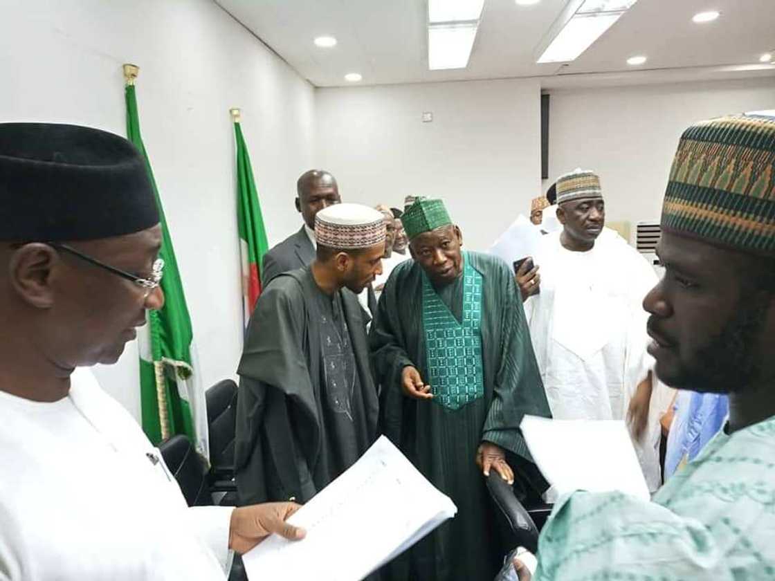 Shugabannin CUPP 50 sun ziyarci Ganduje domin taya sa murnar cin zabe (hotuna) Shugabannin CUPP 50 sun ziyarci Ganduje domin taya sa murnar cin zabe (hotuna)