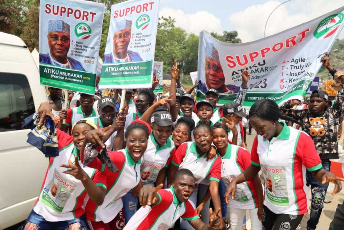 'Dan takarar shugaban kasa a PDP 'Dan takarar shugaban kasa a PDP