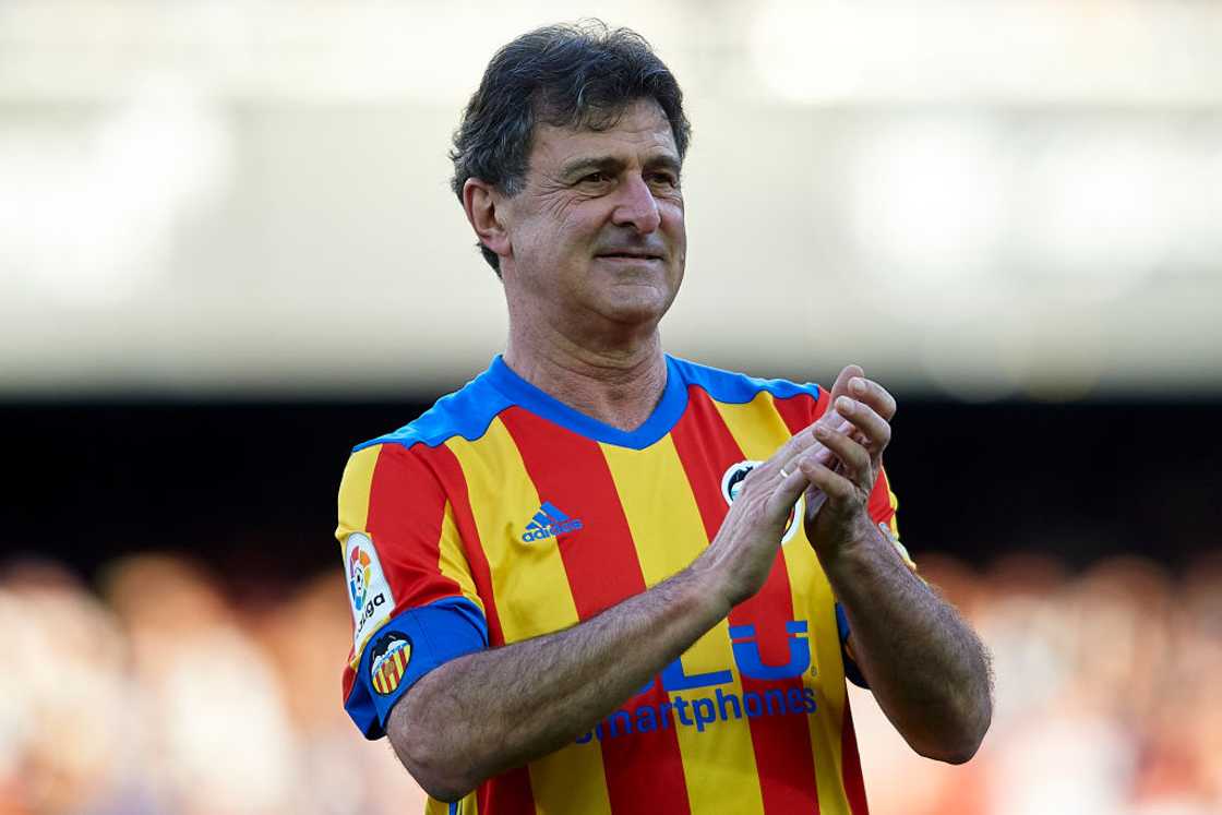 Mario Alberto Kempes gestures before a friendly match in Valencia, Spain Mario Alberto Kempes gestures before a friendly match in Valencia, Spain