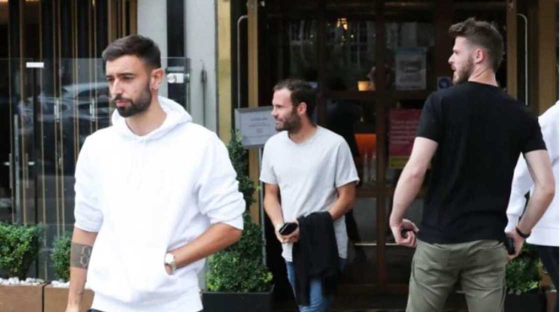 Two Manchester United Stars Including Meet Up for Hangout After Preston Match Postponed Two Manchester United Stars Including Meet Up for Hangout After Preston Match Postponed