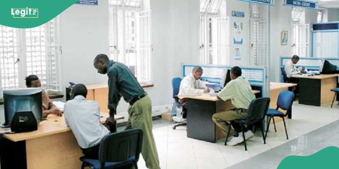 Banks Moved to Raise Capita Banks Moved to Raise Capita