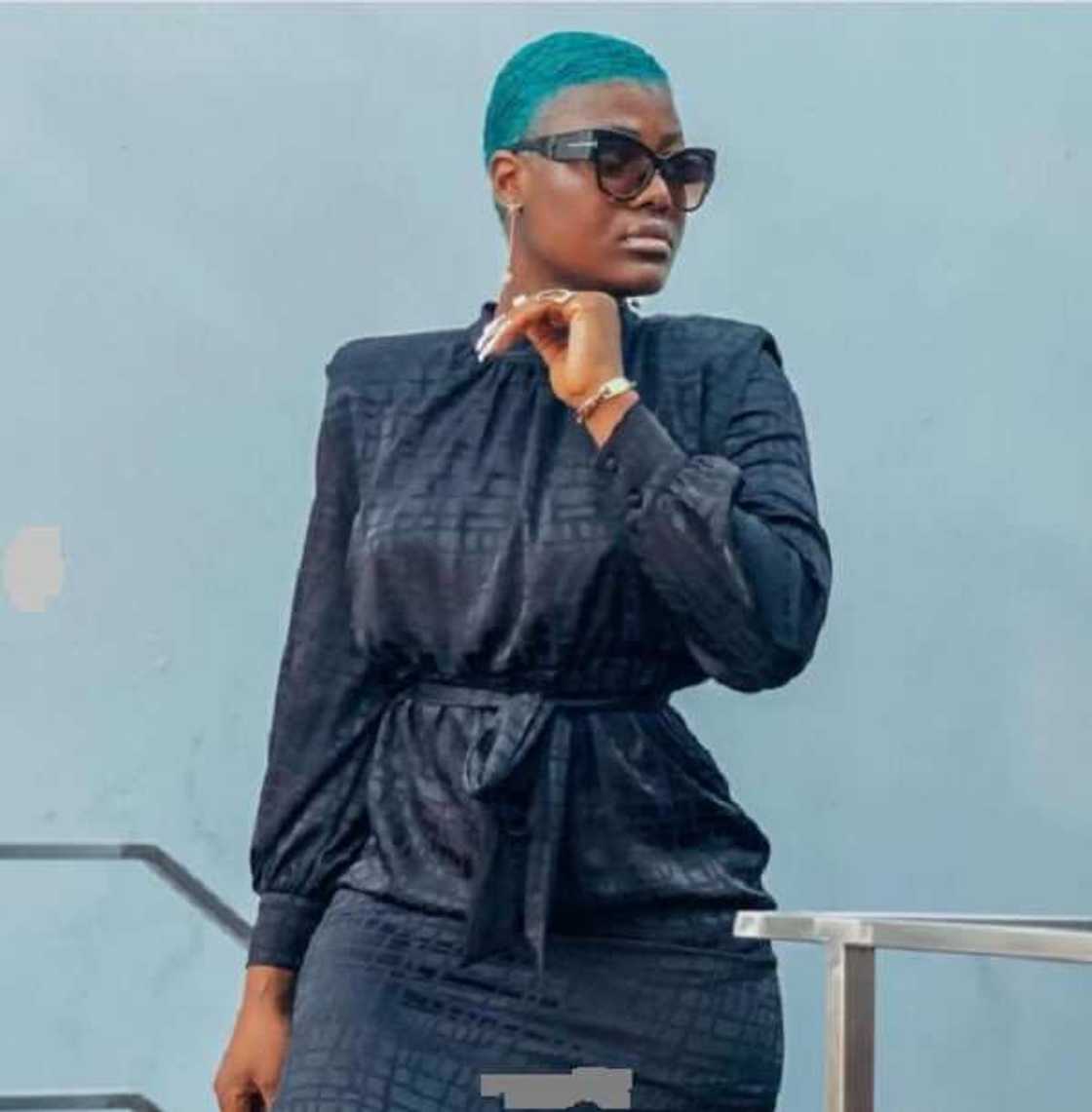 A photo of Alex Unusual.