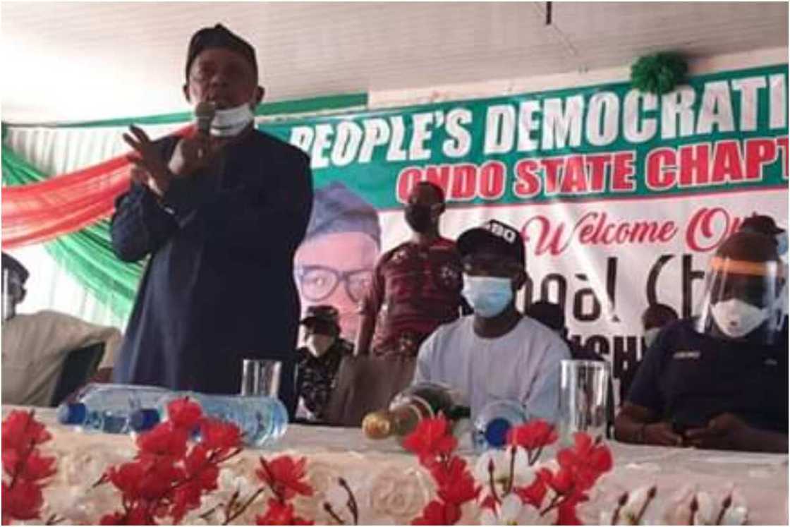 Jam’iyyar PDP na shirin tarwatsewa yayinda karin wasu gwamnoni ke barazanar komawa APC Jam’iyyar PDP na shirin tarwatsewa yayinda karin wasu gwamnoni ke barazanar komawa APC