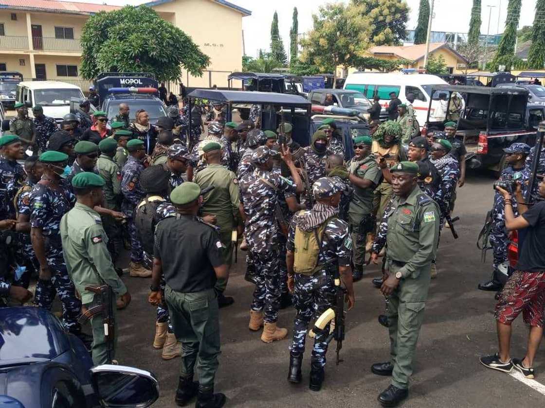 Jami'an tsaro sun taru a bakin hedkwatar 'yan sandan Ekiti