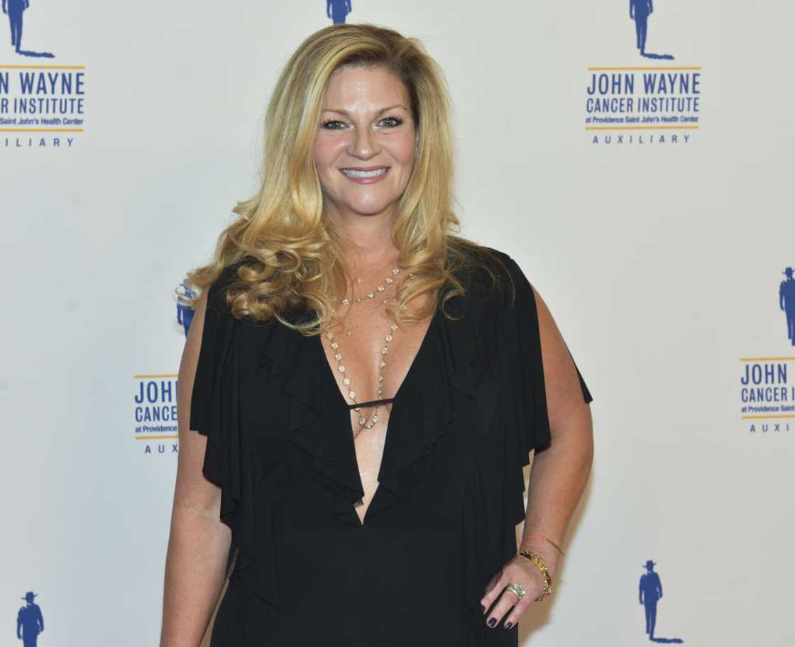 Marisa Wayne attends the John Wayne Cancer Institute Auxiliary's 32nd Annual Odyssey Ball Marisa Wayne attends the John Wayne Cancer Institute Auxiliary's 32nd Annual Odyssey Ball