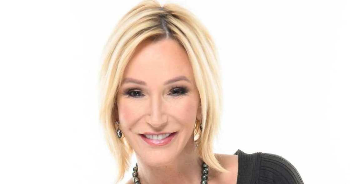 US election: Trump's spiritual adviser Paula White leads prayer service to help him secure victory US election: Trump's spiritual adviser Paula White leads prayer service to help him secure victory