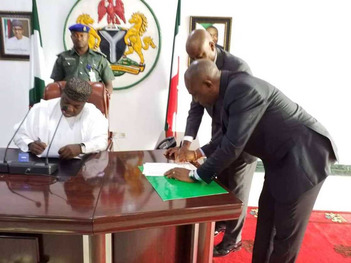 Gov Ugwuanyi swears in commissioners, advisers, retains Uzor as chief of staff Gov Ugwuanyi swears in commissioners, advisers, retains Uzor as chief of staff